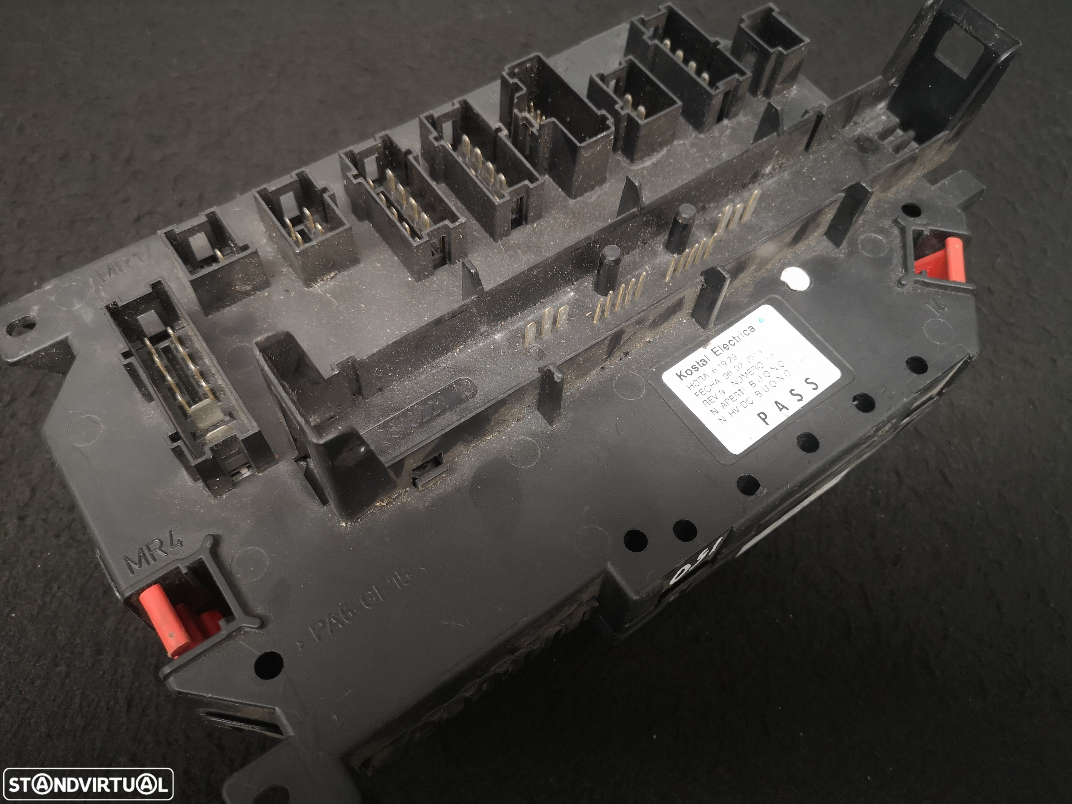 Caixa de FUSIVEIS SAM Mercedes W221 CLASS S  2009-2013 - 4