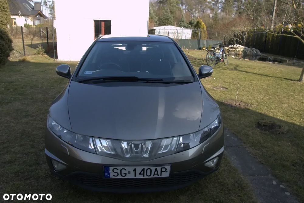 Honda Civic 1.8 Executive - 3