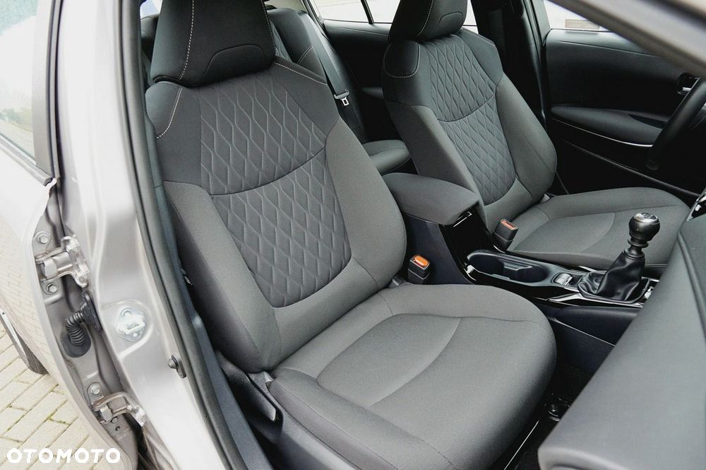 Toyota Corolla 1.6 Comfort - 16