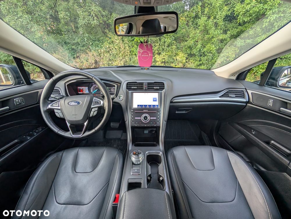 Ford Fusion - 22