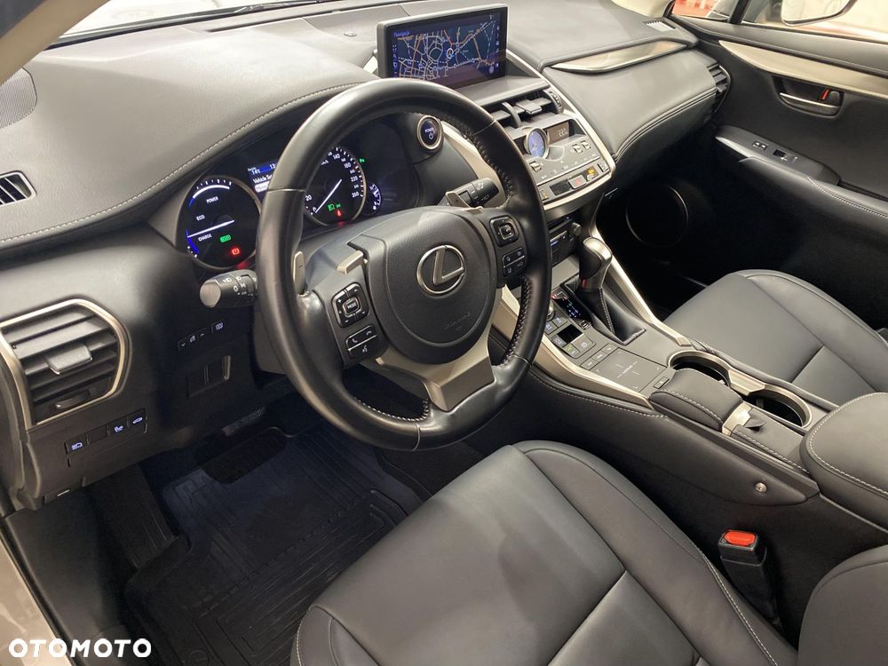 Lexus NX 300h F Impression AWD - 10