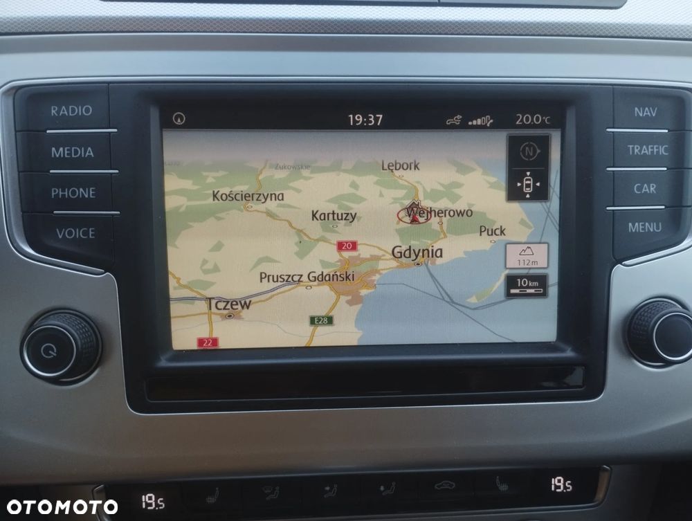 Volkswagen Passat 2.0 TDI SCR DSG Comfortline - 24