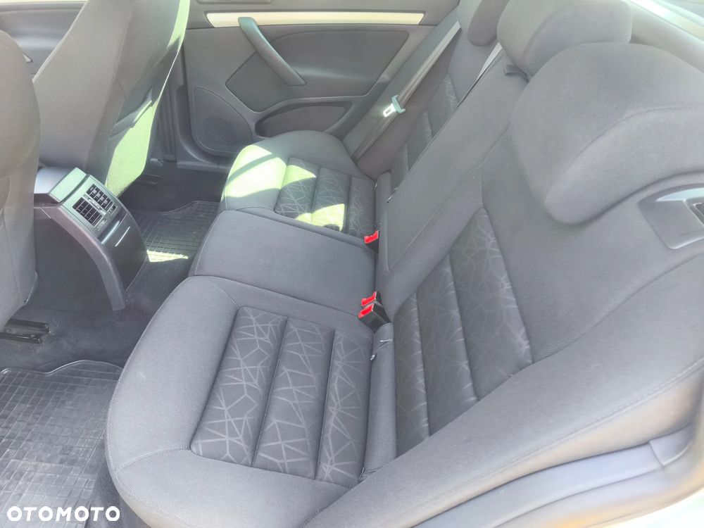Skoda Octavia 1.6 TDI DPF FAMILY 4x4 - 11