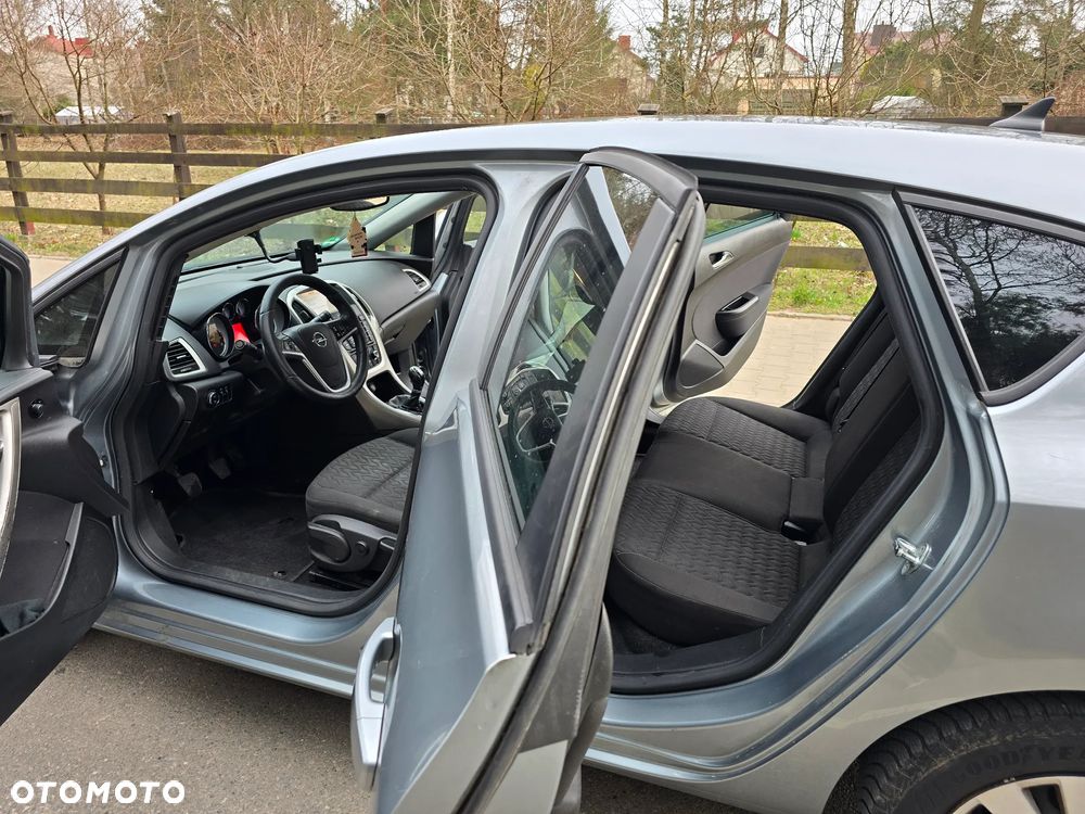 Opel Astra 1.4 Turbo Color Edition - 19