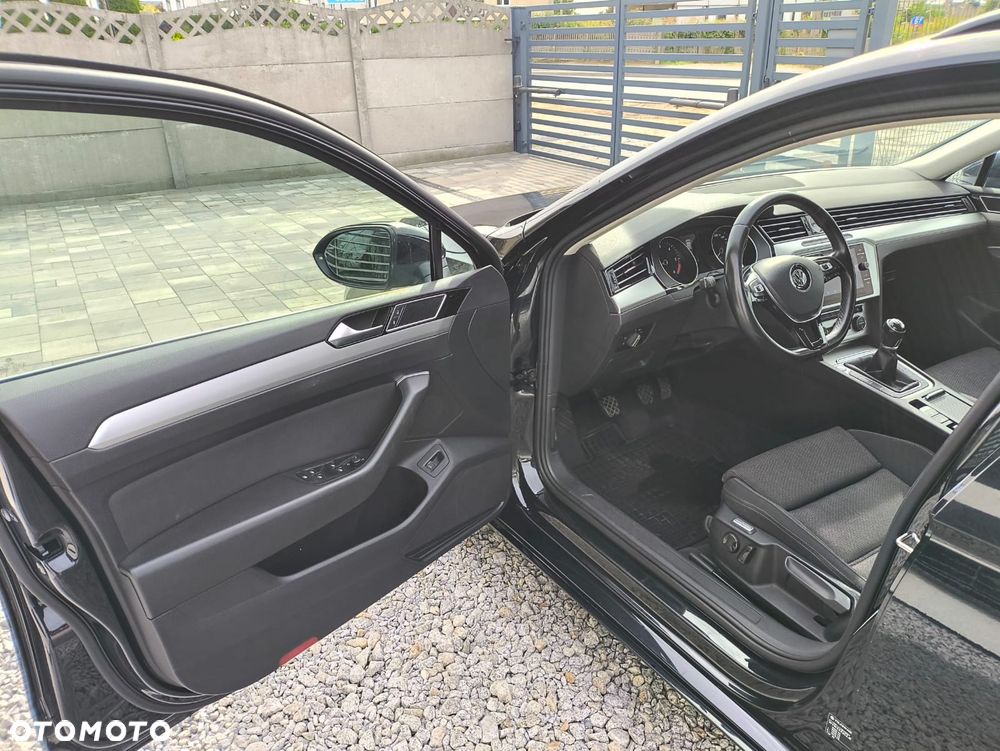 Volkswagen Passat 1.6 TDI (BlueMotion Technology) Comfortline - 11