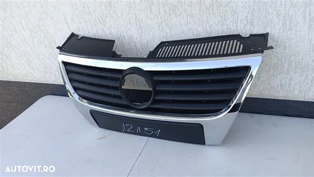 Grila centrala bara fata VW Touran an 2006 2007 2008 2009 2010 - 3