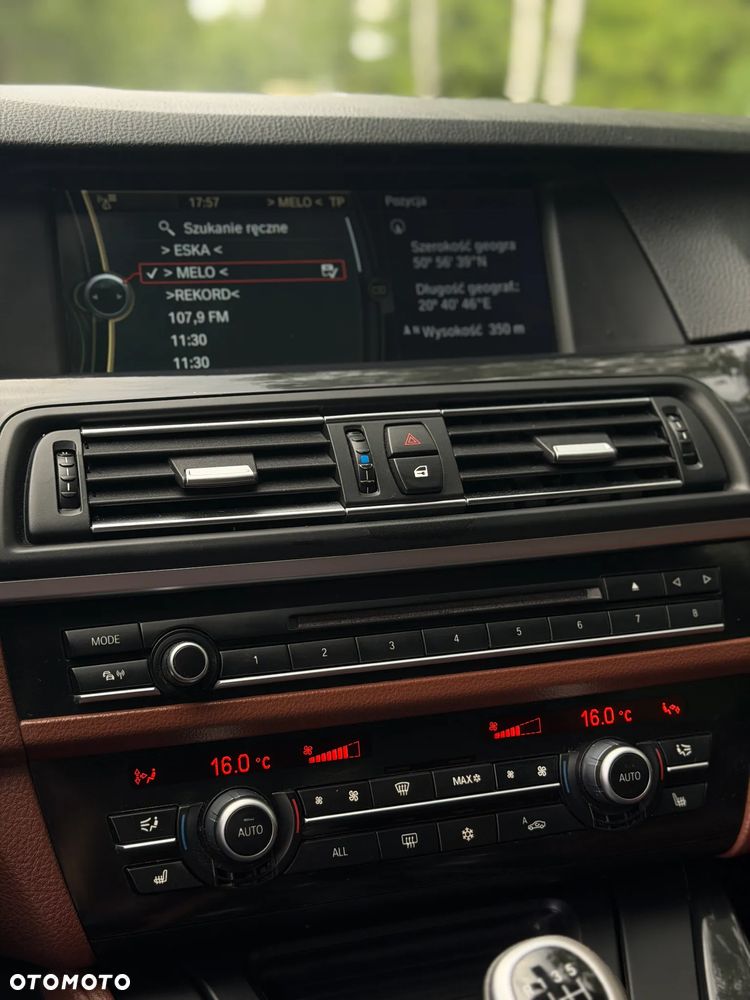 BMW Seria 5 520d - 33