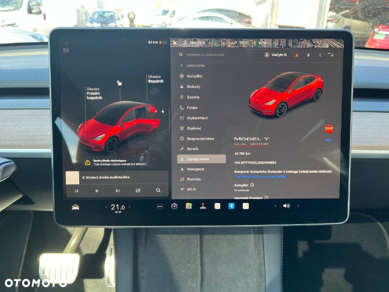 Tesla Y Performance Dual Motor AWD - 12