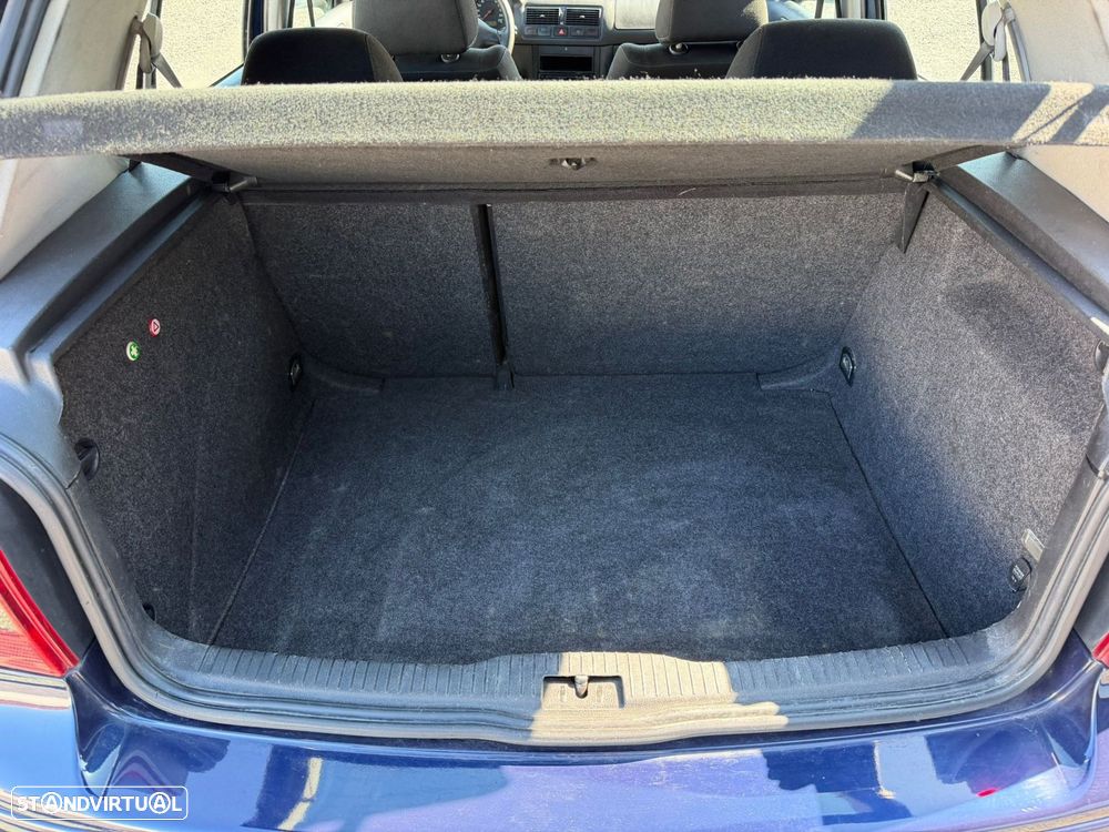 VW Golf 1.9 TDi Highline - 15