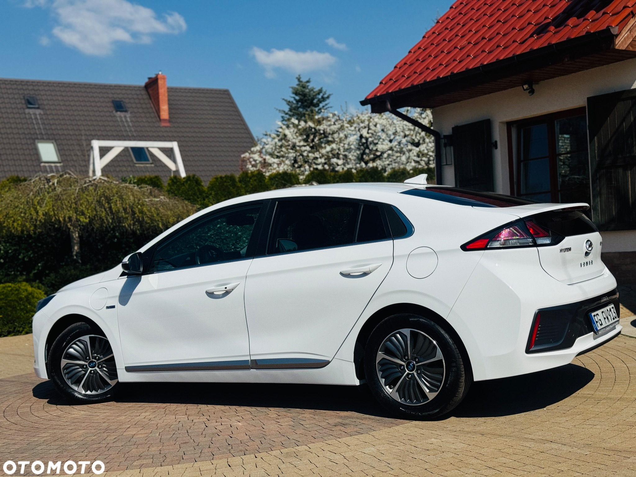 Hyundai IONIQ Plug-in-Hybrid 1.6 GDI Premium - 2