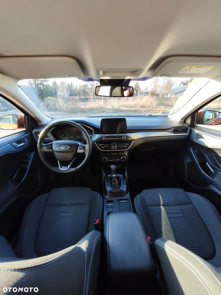 Ford Focus - 25