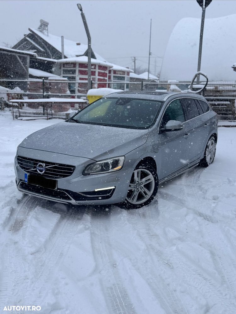 Volvo V60 D5 AWD Basic - 24