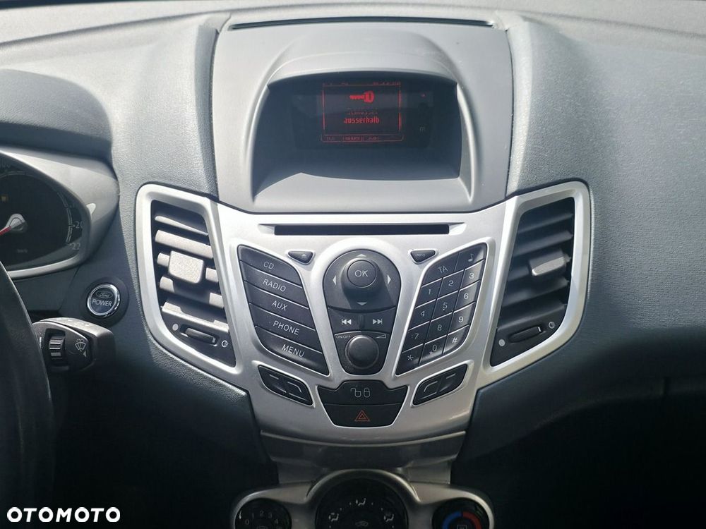 Ford Fiesta - 12
