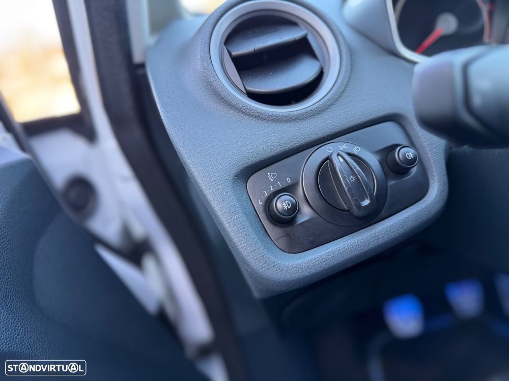 Ford Fiesta 1.4 TDCI Titanium - 6