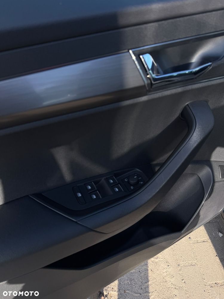 Skoda Karoq 1.5 TSI ACT DSG Style - 8