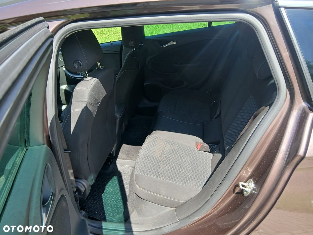 Opel Astra 1.6 CDTI DPF ecoFLEX TourerStart/Stop ENERGY - 11