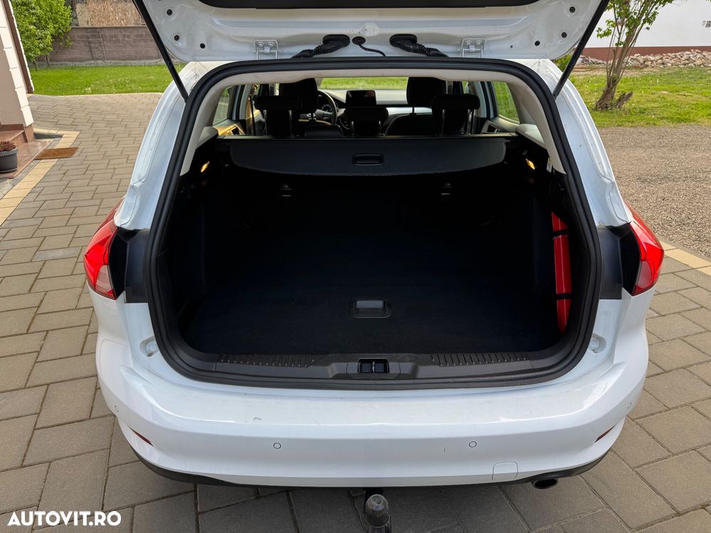 FORD Focus 2021 — imagine 15