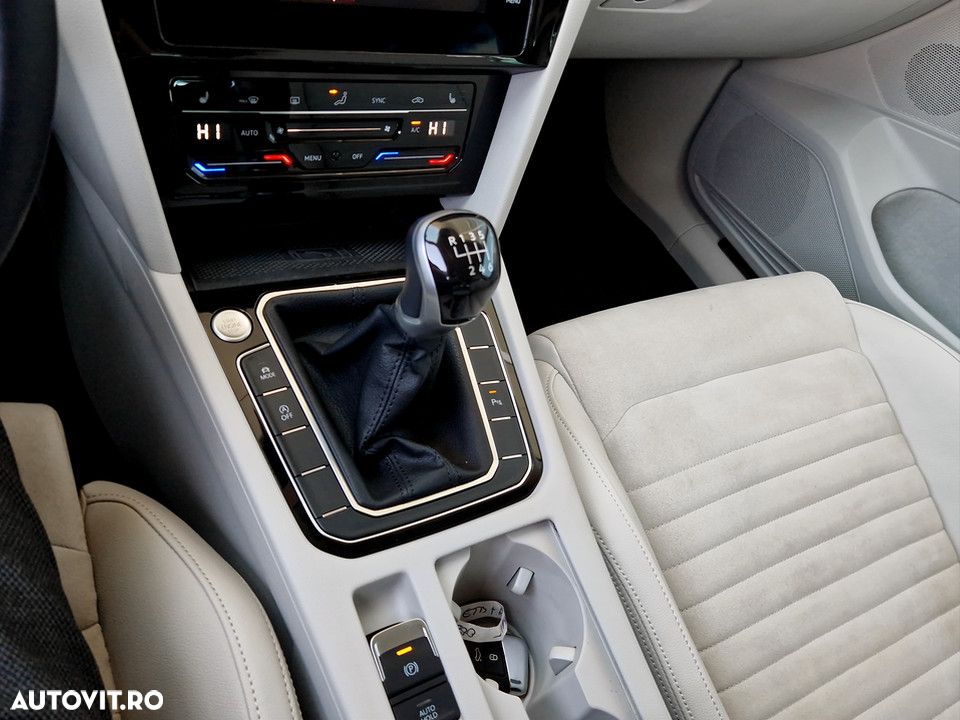 Volkswagen Passat 2.0 TDI Highline - 19