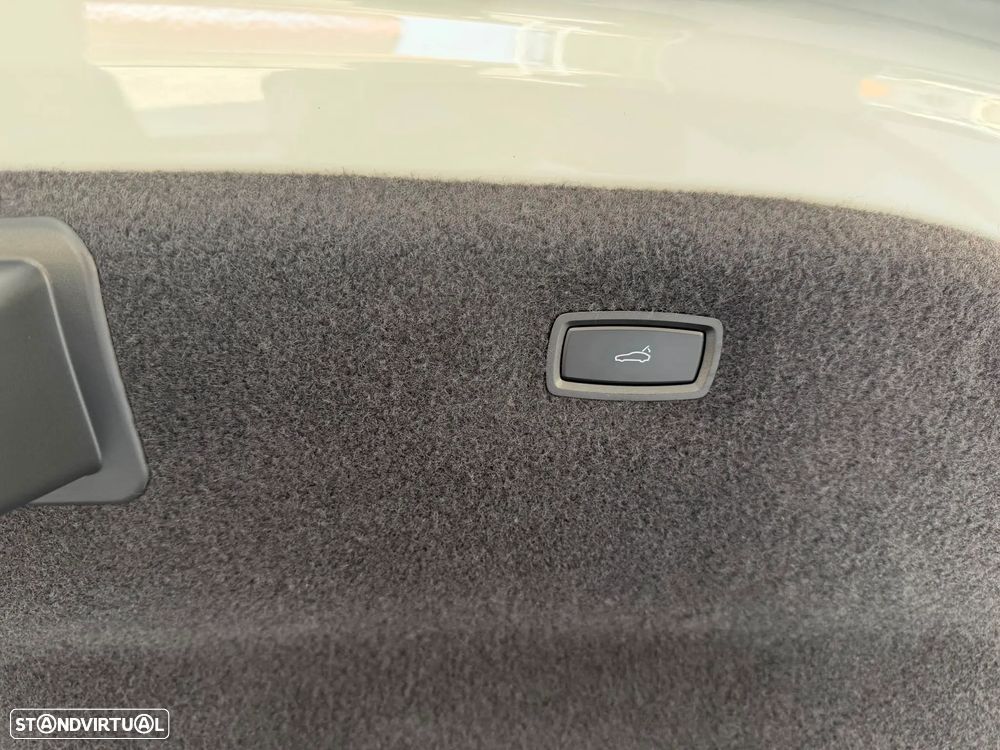 Porsche Taycan Bateria Performance Plus - 16
