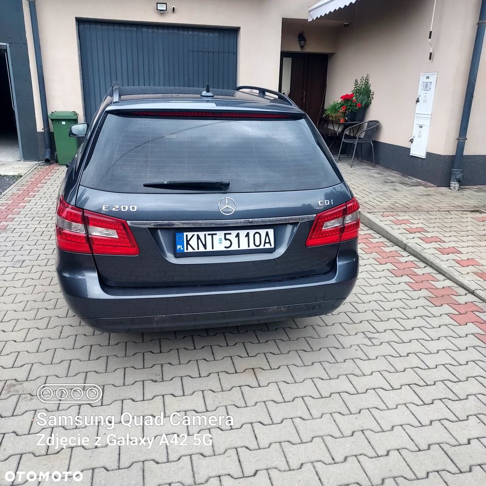 Mercedes-Benz Klasa E 200 T CDI DPF BlueEFFICIENCY - 11