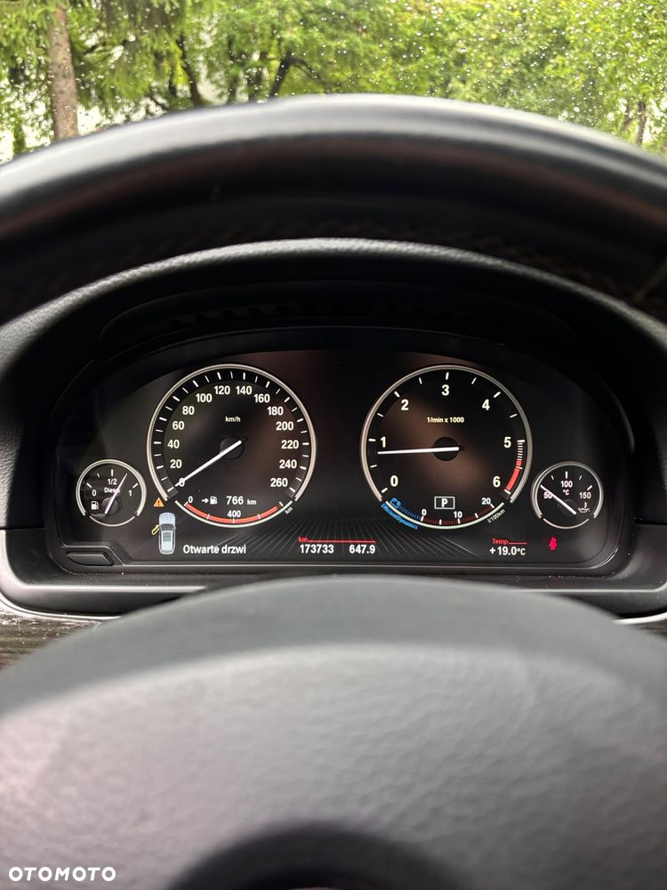 BMW Seria 5 520d Luxury Line - 25