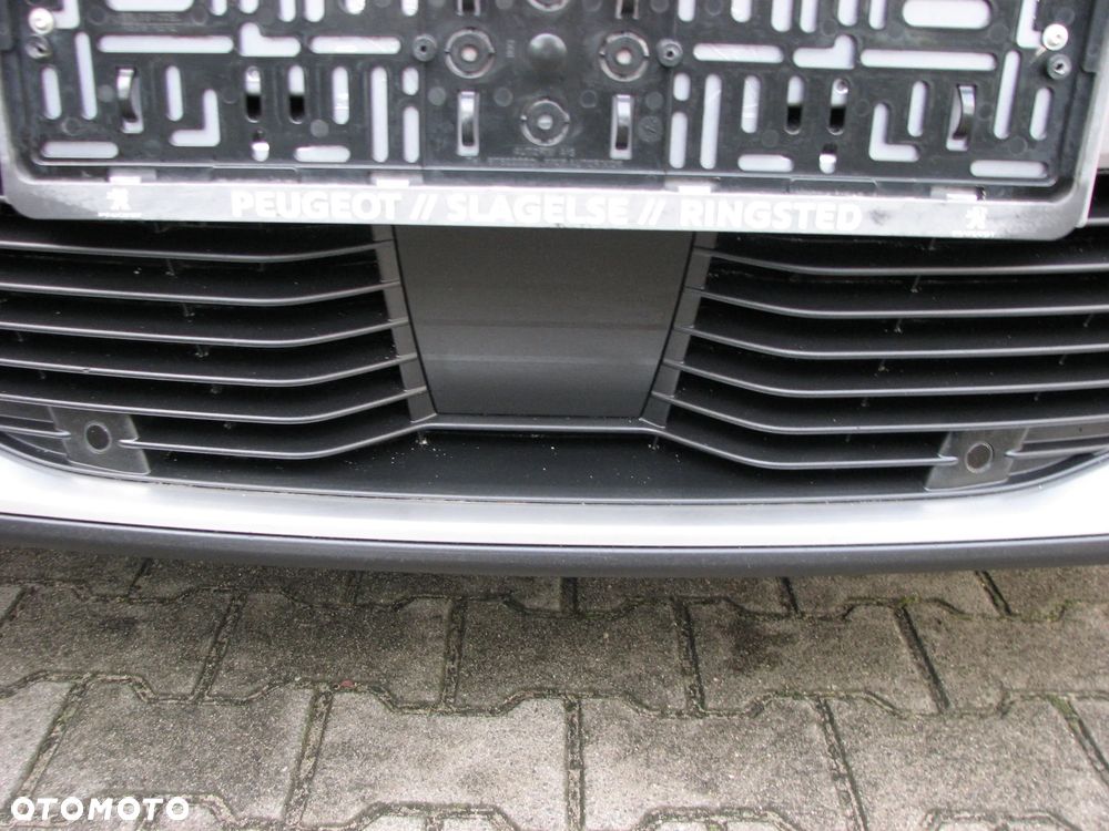 Peugeot 2008 BlueHDi 100 STOP & START Allure - 34