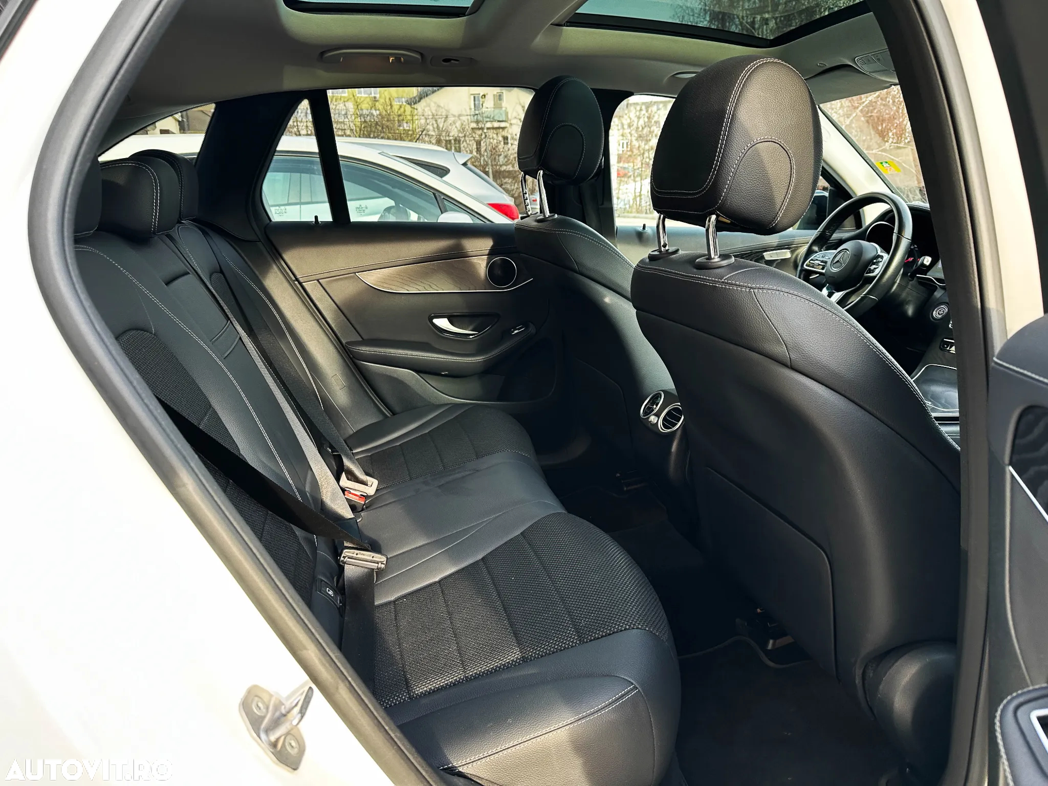 Mercedes-Benz GLC 300 e 4Matic 9G-TRONIC - 18