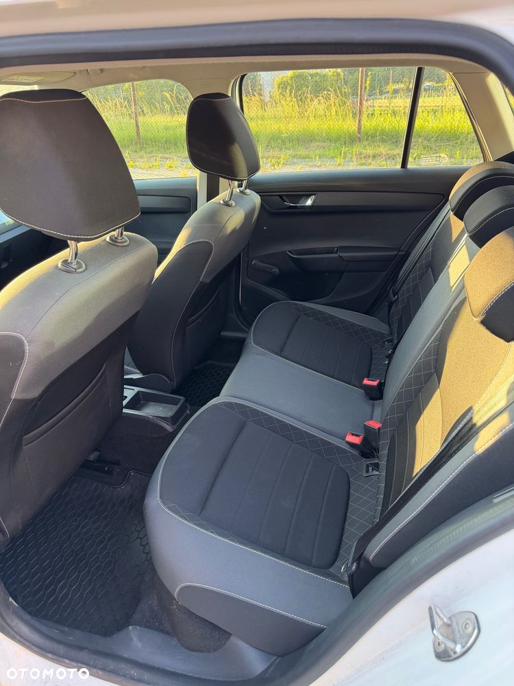 Skoda Fabia 1.0 Ambition - 10