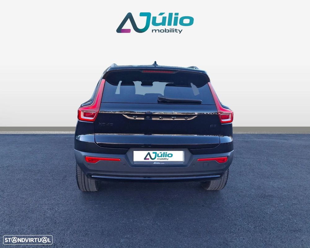 Volvo XC 40 2.0 B3 Black Edition - 7