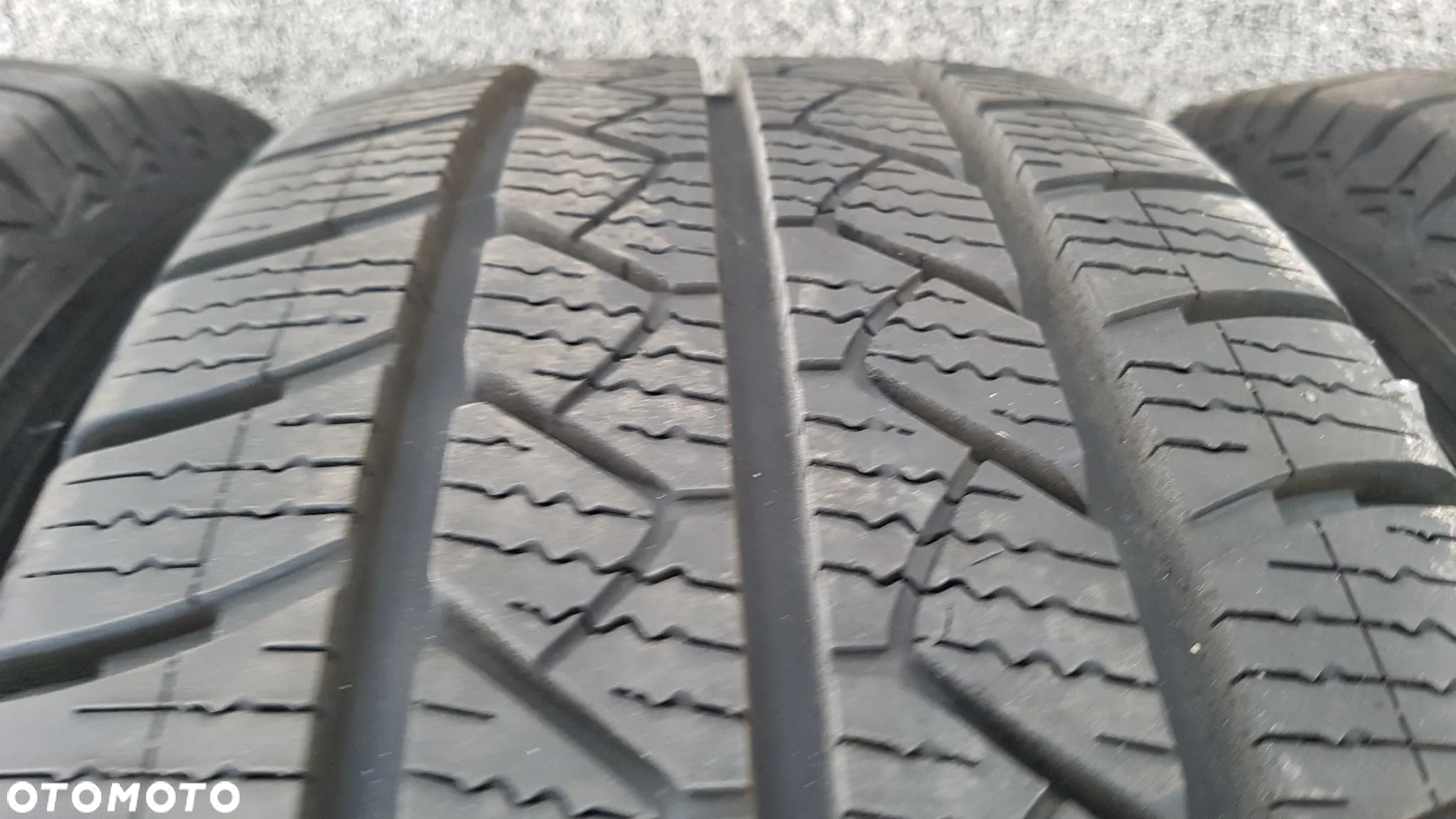 KOŁA CAŁOROCZNE  195/65R16C MERCEDES VITO VIANO 6,5JX16 ET52 5x112 - 37