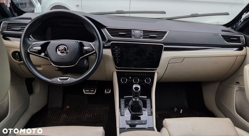 Skoda Superb 2.0 TDI SCR L&K DSG - 7