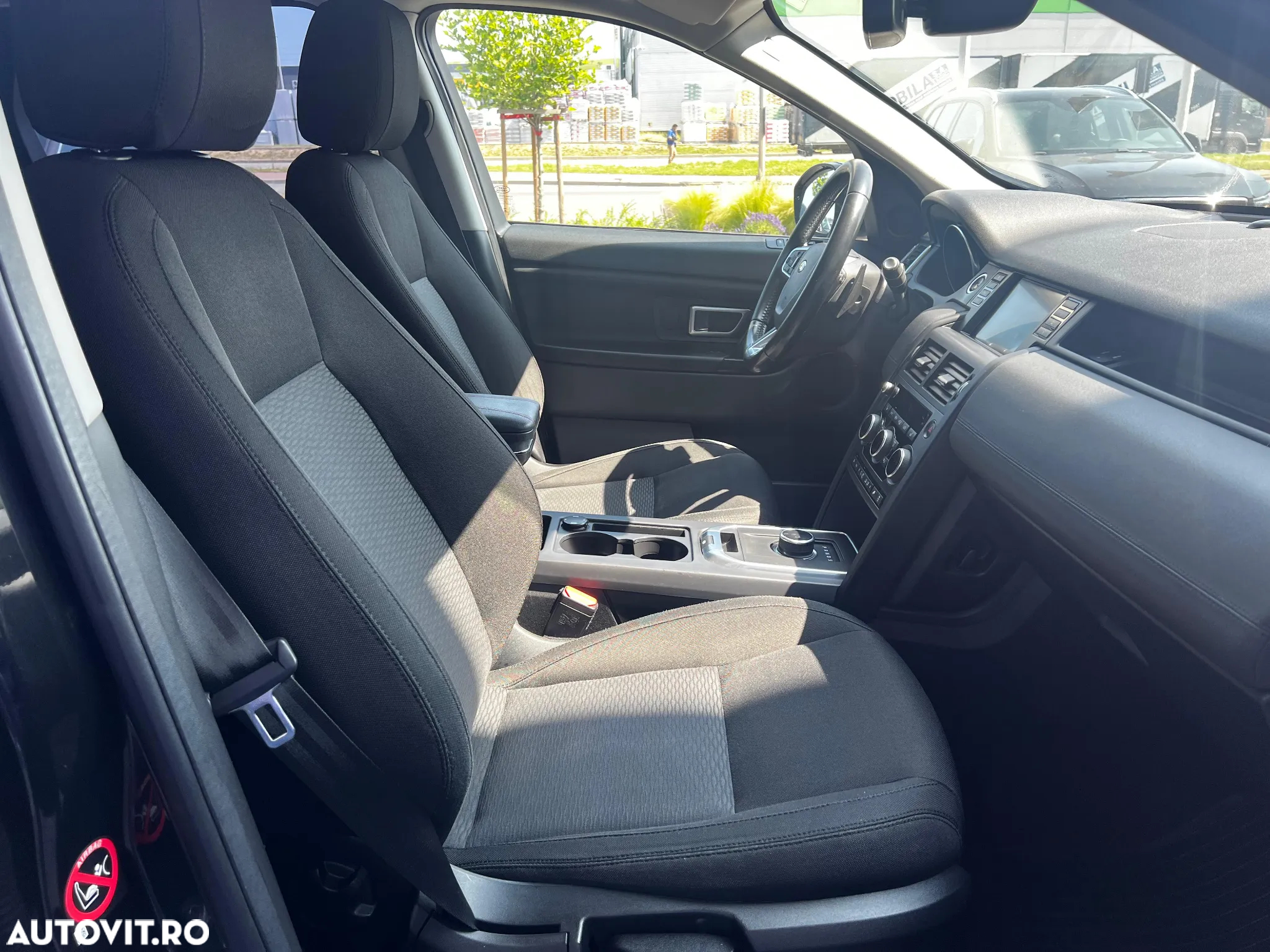 Land Rover Discovery Sport - 9