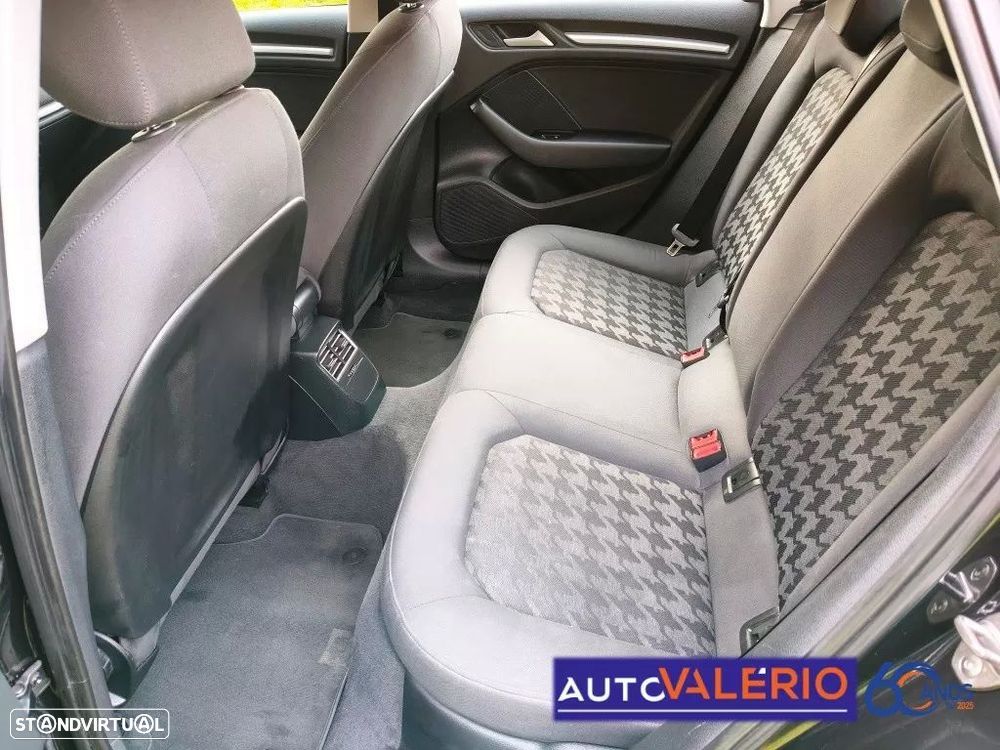 Audi A3 Limousine 1.6 TDI Attraction - 32