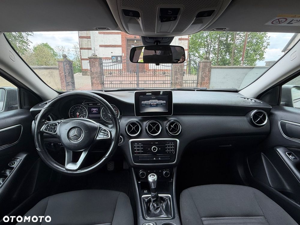 Mercedes-Benz Klasa A 180 d Activity Edition - 14