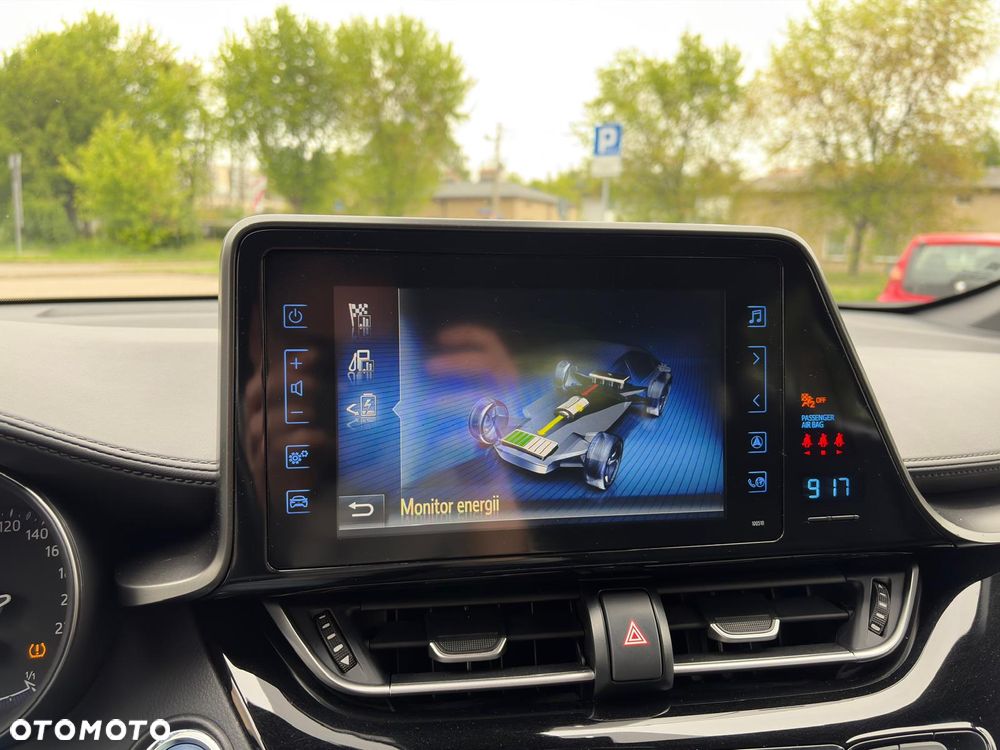 Toyota C-HR 1.8 Hybrid Dynamic - 24