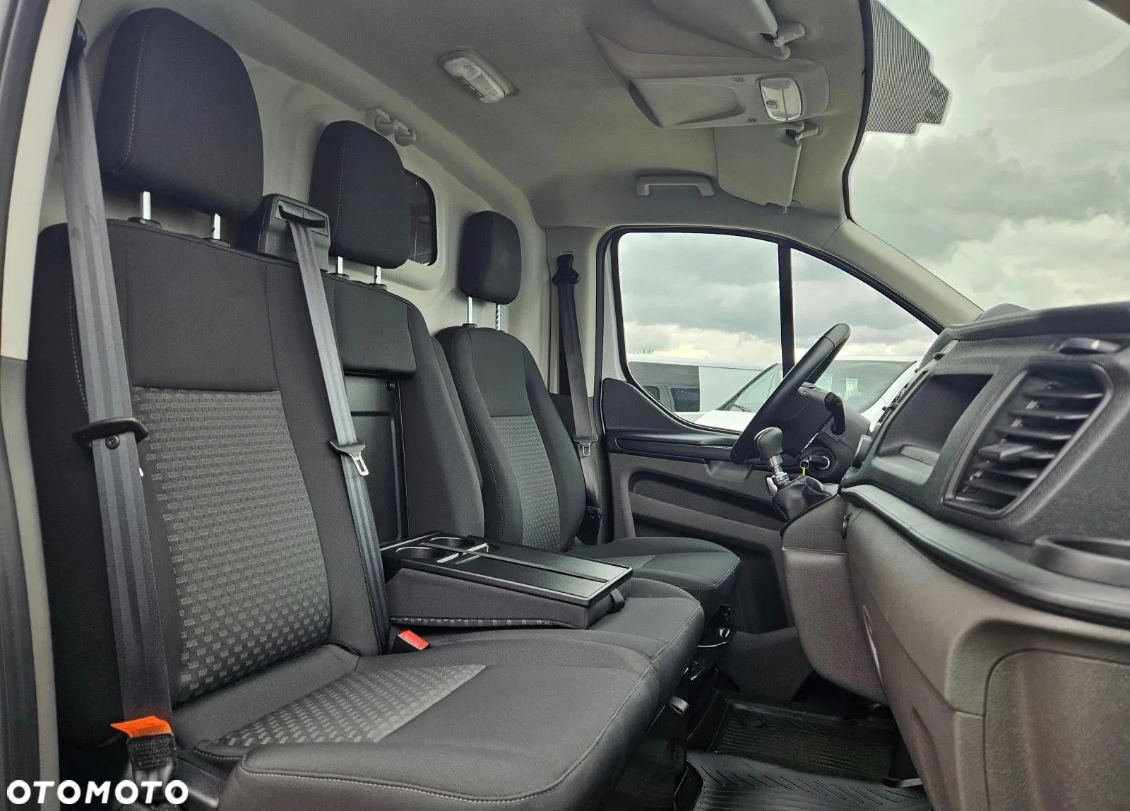 Ford Transit Custom - 11