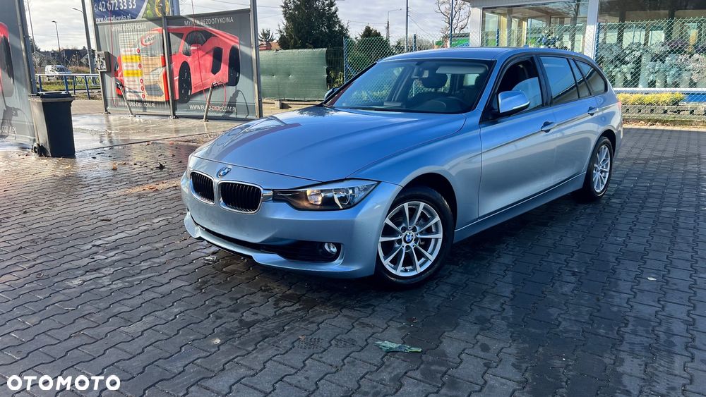 BMW Seria 3 320i Sport Line - 4