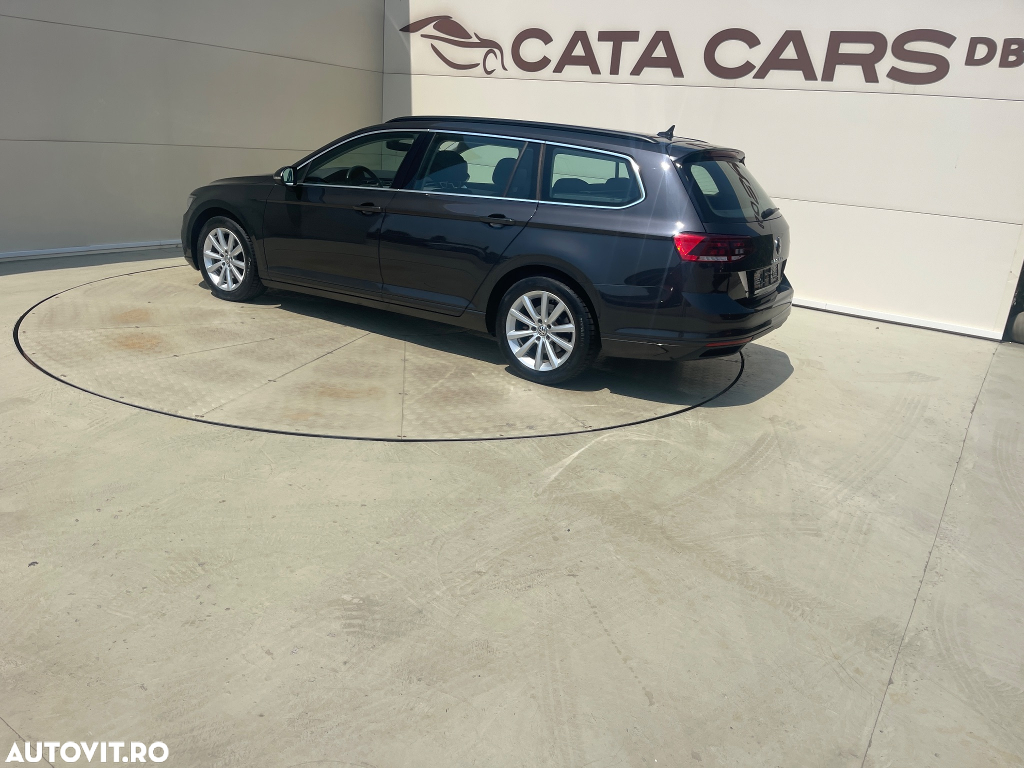 Volkswagen Passat - 9