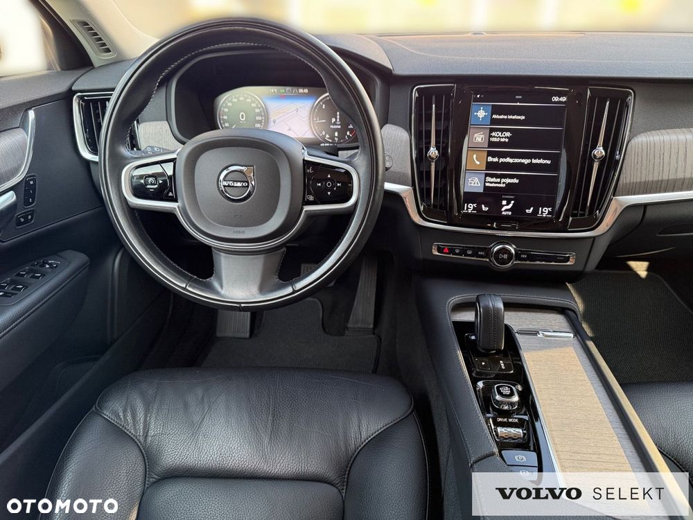 Volvo V90 Cross Country - 17