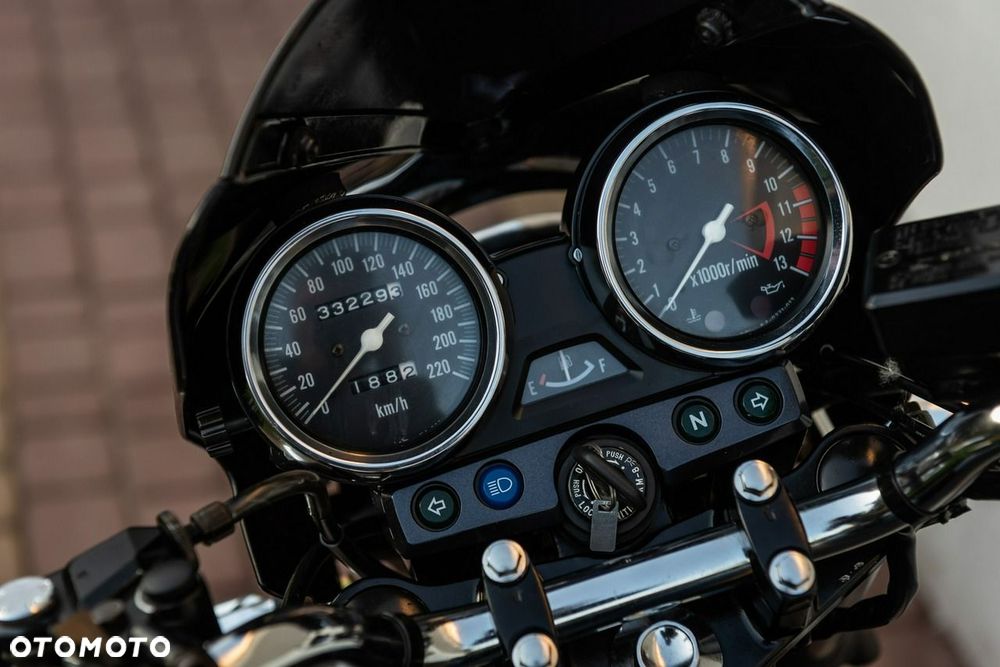 Kawasaki ER - 8