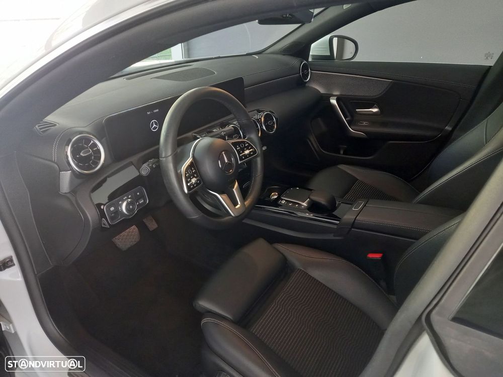 Mercedes-Benz CLA 180 - 9