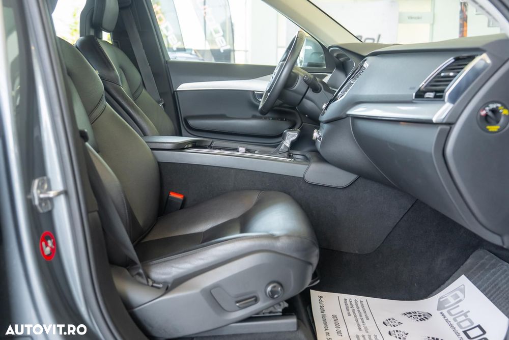 Volvo XC 90 D5 AWD Geartronic Kinetic - 12
