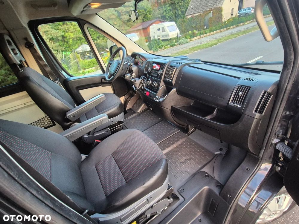 Peugeot Boxer 330 BlueHDi L1H1 - 18