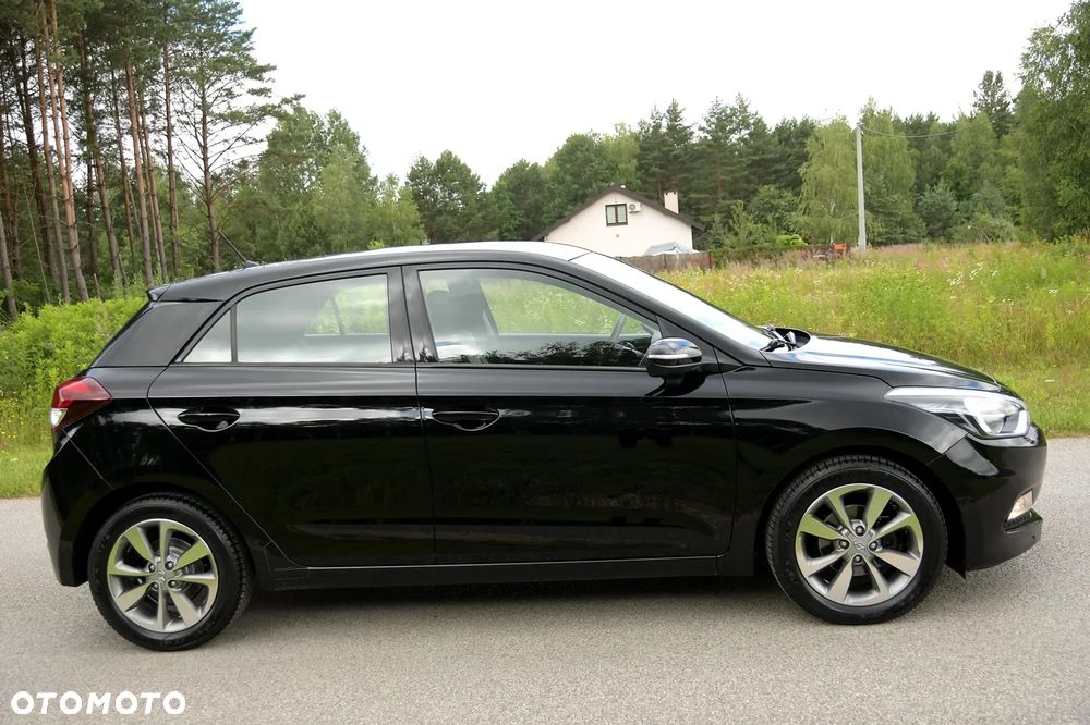 Hyundai i20 1.2 Passion - 10