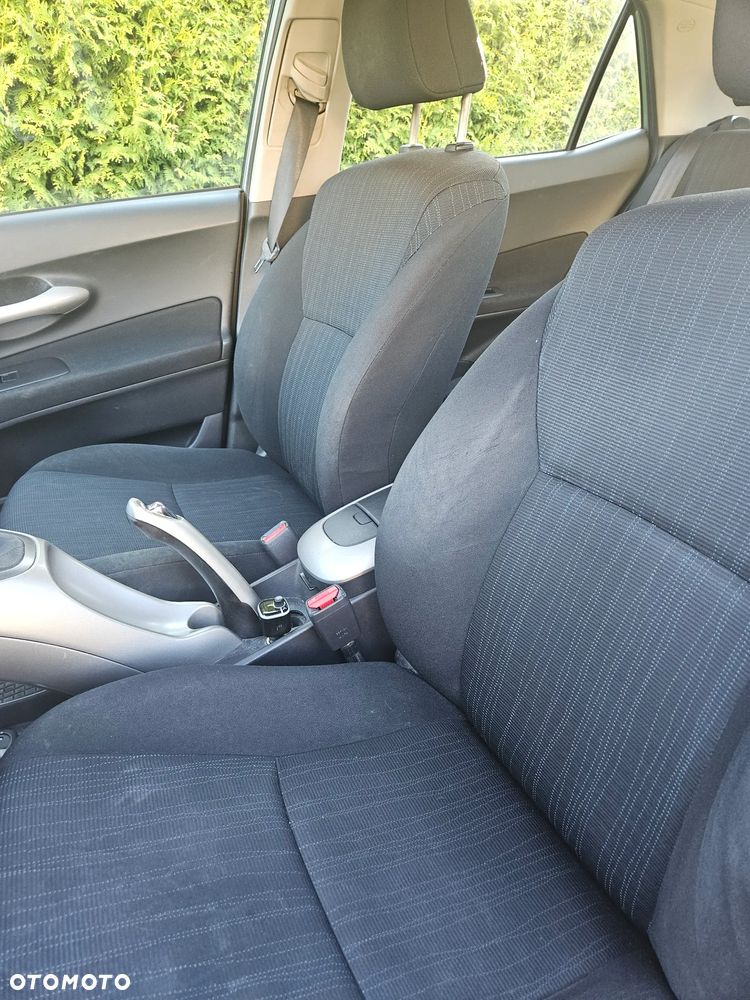 Toyota Auris 1.4 D-4D Luna - 12