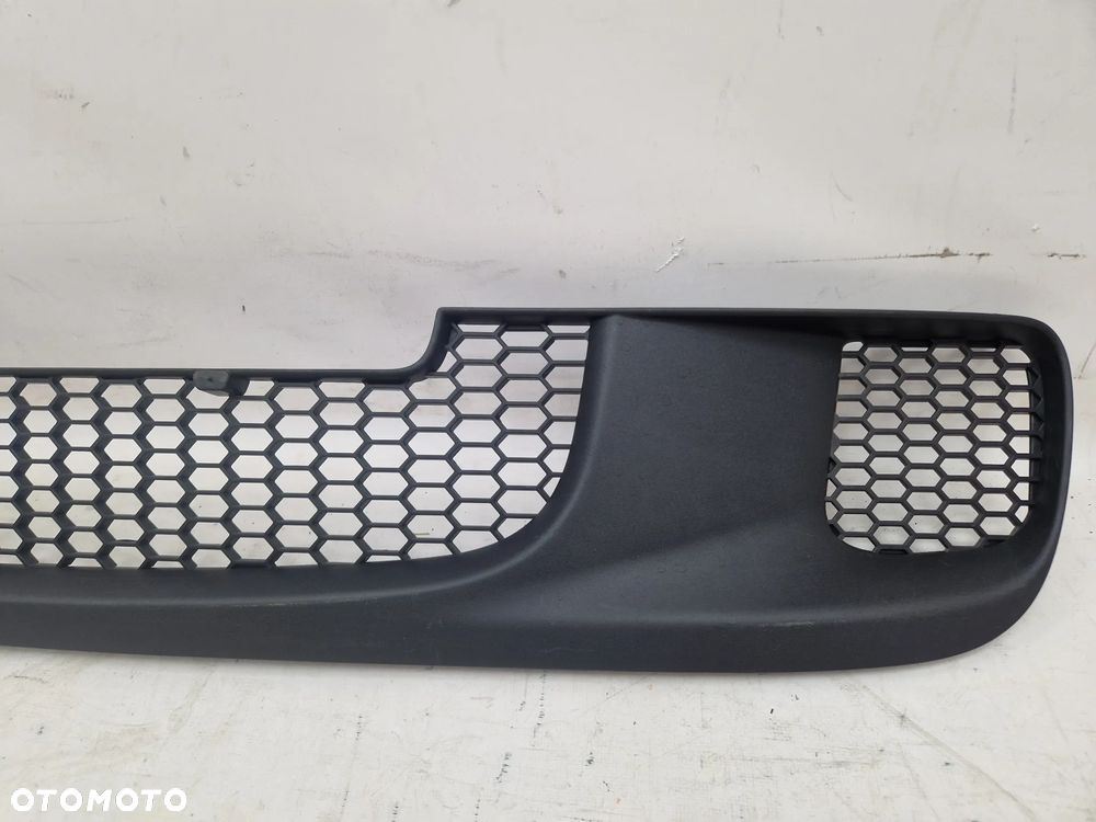 Kratka krata przedniego zderzaka Fiat 500 ABARTH - 3