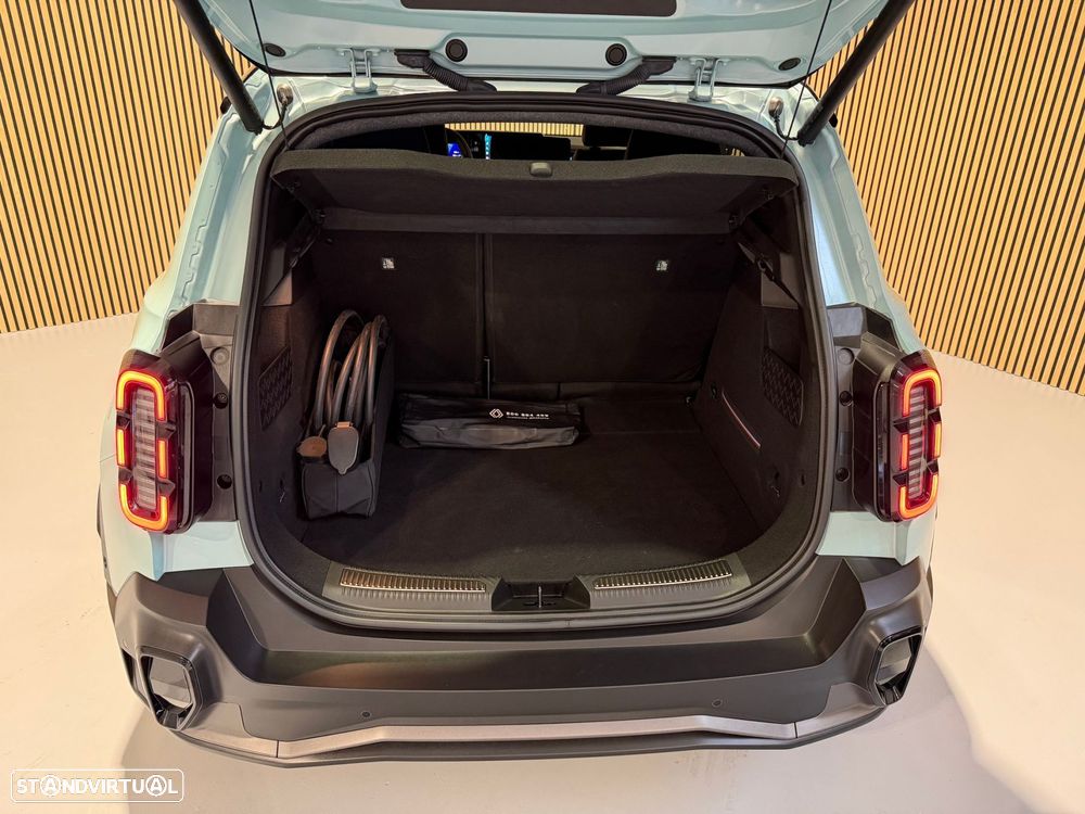 Renault 4 E-Tech 52 kWh Iconic Autonomia Conforto - 25