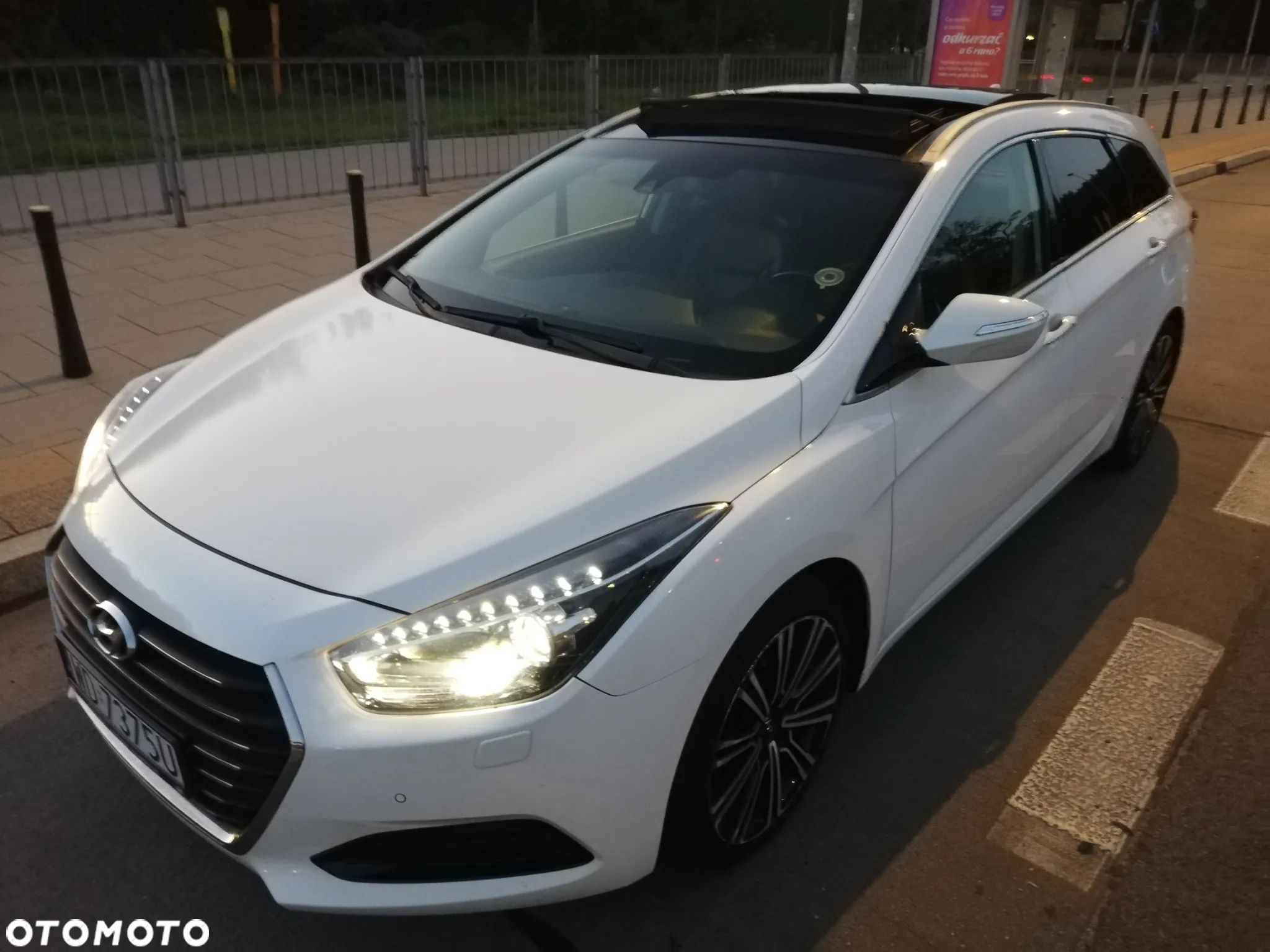 Hyundai i40 Kombi 1.7 CRDi Premium - 1