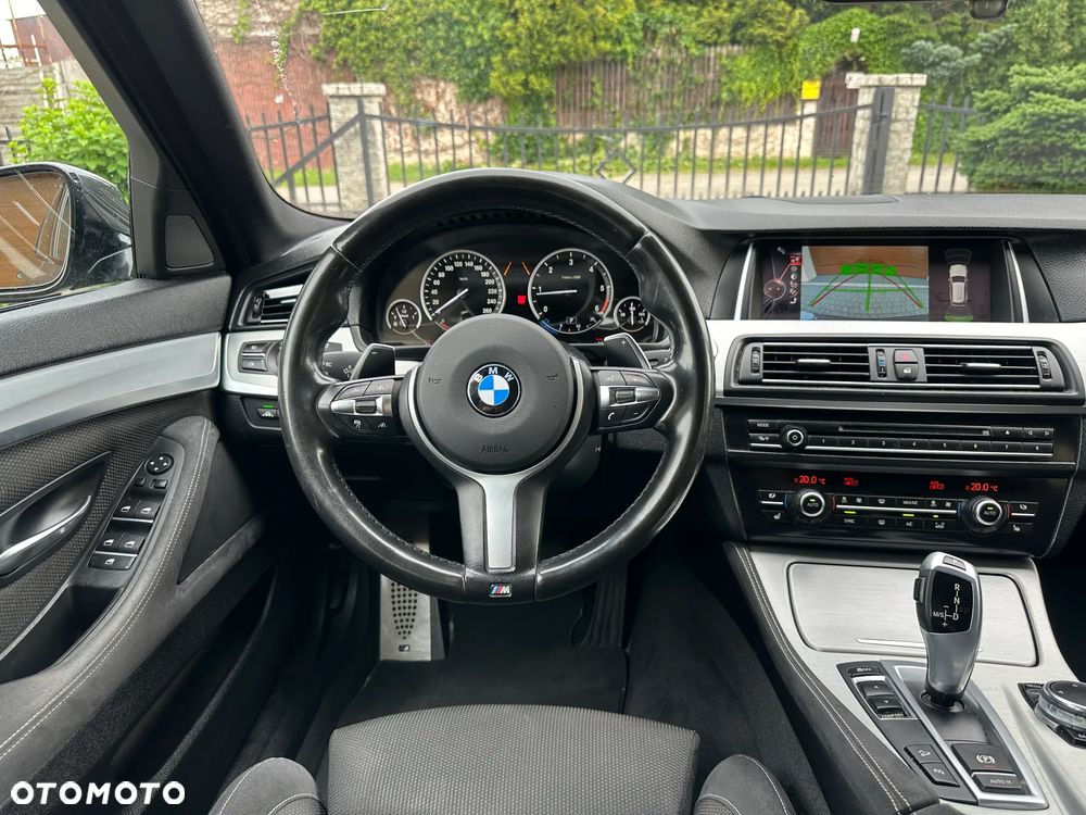 BMW Seria 5 520d xDrive - 29
