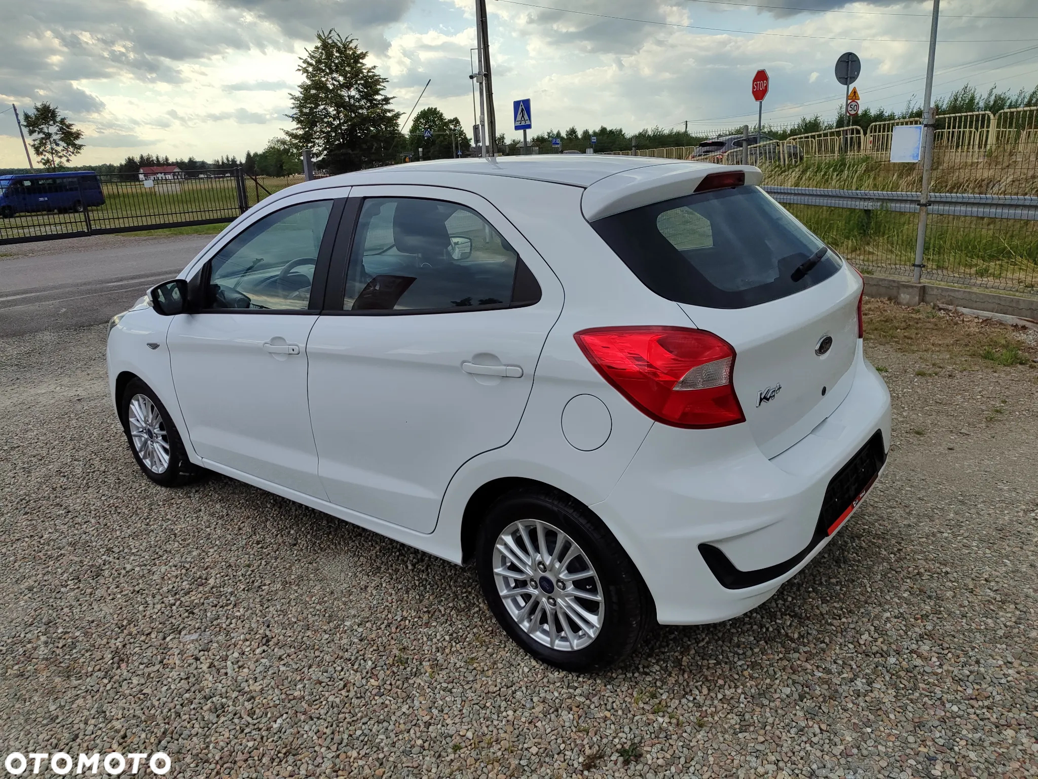 Ford Ka+ 1.2 Ti-VCT White Edition - 4